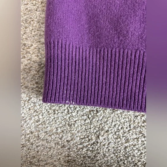 MALO Cashmere Made in Italy V Neck Women’s Luxury Sweater - Picture 4 of 8